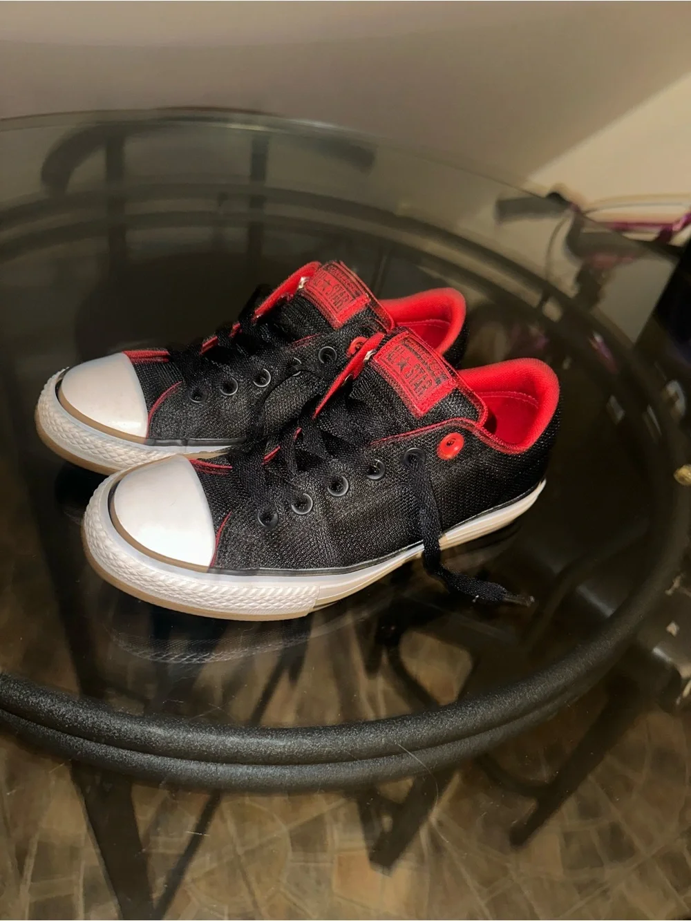 Converse Kids Black and Red Low-Top Sneakers